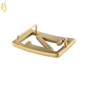 Fibbia ad ardiglione dell'alfabeto con lettera Z incisa in oro di vendita calda per cintura da uomo - Product Image 4