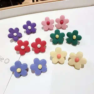 Stilvolle beliebte neu angekommene handgemachte Zink legierung Schmuck koreanische Frauen Ohrring bunte Blume Polymer Clay Ohr stecker