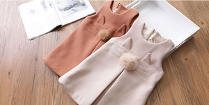 Vestito Invernale in Lana per Bambina, Senza Maniche con Gattino Tridimensionale - Product Image 4