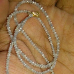 Collier de perles de diamants naturels blancs à facettes de taille 2 à 3 mm du fabricant indien Collier de perles de diamants blancs à facettes - Product Image 3
