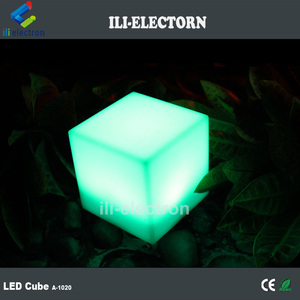 Pe البلاستيك مضيئة صغيرة مكعب شكل الجدول مصباح - Product Image 1