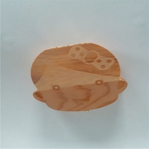 Boîte à <span class=keywords><strong>dents</strong></span> <span class=keywords><strong>de</strong></span> bébé écologique en bois massif gravé avec logo couleur <span class=keywords><strong>personnalisé</strong></span> et forme sur mesure pour organiser les <span class=keywords><strong>dents</strong></span> - Product Image 4