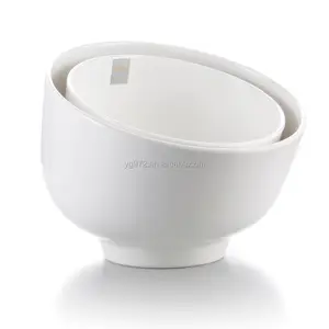 Ciotola unica per zuppa di melamina bianca grande inclinata da 8.5 pollici - Product Image 1