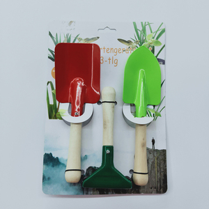 Ensemble de 3 outils de jardinage miniatures <span class=keywords><strong>en</strong></span> acier au carbone avec étui rigide, personnalisable OEM, <span class=keywords><strong>jouet</strong></span> pour enfants, <span class=keywords><strong>pelle</strong></span>, râteau, bêche - Product Image 1