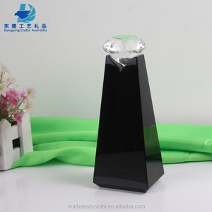 Vincitore Nome Engravable Diamante Nero Cristallo Trofeo Personalizzato Trofei - Product Image 2