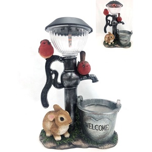 Venta al por mayor de <span class=keywords><strong>polietileno</strong></span> resina jardín decoración animal planta de <span class=keywords><strong>maceta</strong></span> con luz solar - Product Image 2