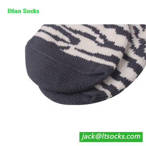 De moda de punto de productos <span class=keywords><strong>para</strong></span> mascotas de calcetines lindo mascotas zapatos calcetines <span class=keywords><strong>para</strong></span> perros gatos - Product Image 3