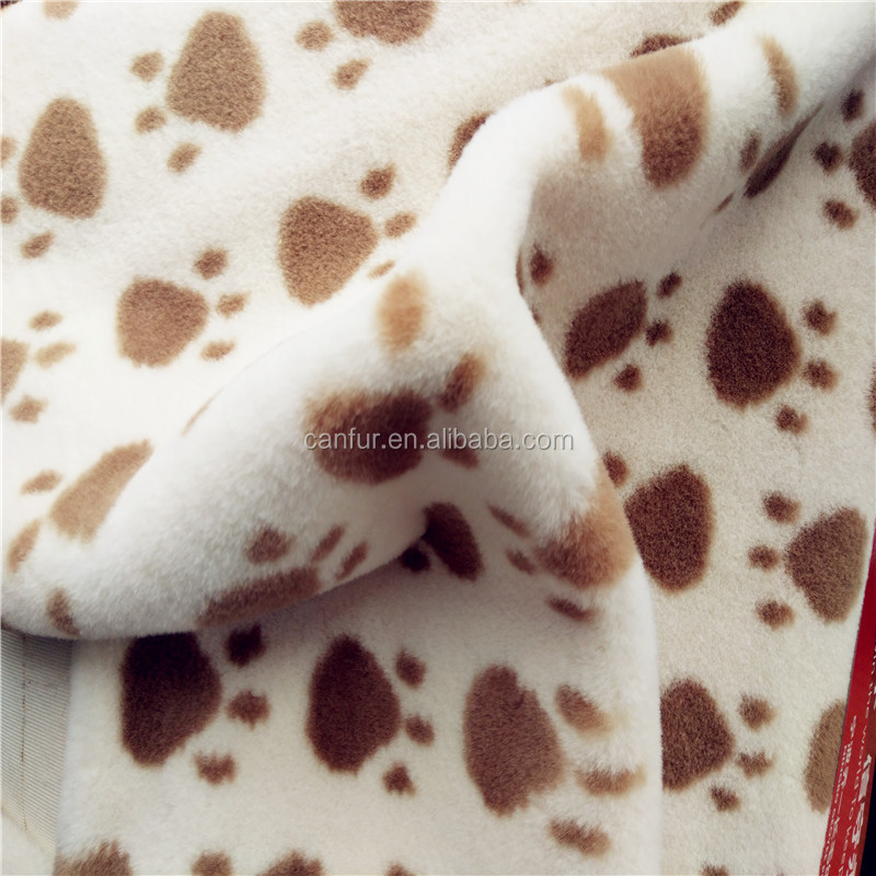 Фабрика Нинбо 100% полиэфирных тканей из искусственного кроличьего меха с принтом кошачьих лап