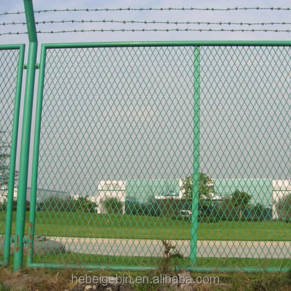 PVC Galvanized Expanded metal mesh fence/highway flattened expanded metal fence/frame pipe expanded mesh fence