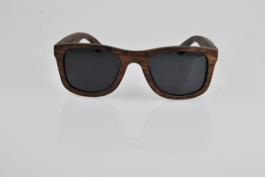 2016 nouveau hommes femmes main <span class=keywords><strong>bambou</strong></span> lunettes de soleil lunettes lunettes hommes polarisées lunettes de soleil en bois - Product Image 4