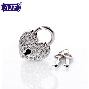 वैलेंटाइन डे उपहार सेट के लिए गैंडा के साथ एजफ फैशन प्रेम पैडलॉक - Product Image 2