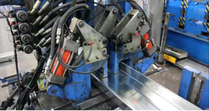 Tự động CZ phần xà gồ lạnh cuộn tạo thành máy cho thép xây dựng thay đổi kích thước nhanh chóng với các thành phần cốt lõi-plc động cơ - Product Image 4