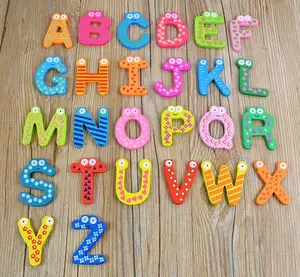 alfabetos imã de geladeira Suppliers-Ímã de geladeira alfabeto de madeira, criança brinquedo educativo
