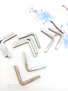 Angle d'enveloppement en métal argenté de luxe 30mm de long étanche et Portable sac à main livre ou boîte Protection d'angle avec 3CM de métal de maïs - Product Image 5