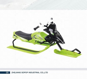 Luge d'hiver Traîneau Luge Traîneau de <span class=keywords><strong>Neige</strong></span> Racer Hiver Frein Sûr <span class=keywords><strong>Neige</strong></span> Motoneige Volant Rouler Sur la <span class=keywords><strong>Neige</strong></span> Sable D'herbe Scooter - Product Image 3