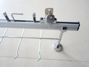 Thanh Treo Kính Có Thể Khóa Gắn Tường - Product Image 2