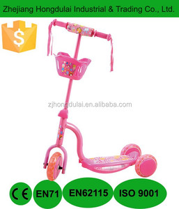 Trottinette à 3 roues pour enfants HDL-702 rose avec panier, ruban lumineux et musique - Product Image 1