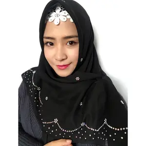 उच्च गुणवत्ता लोकप्रिय वर्ग आकार 110*110 CM मुस्लिम हिजाब के लिए लड़कियों