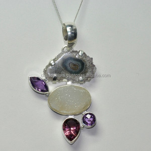 Tranche de Geode de pendentif en druse blanche, améthyste, pierre précieuse, Unique et tendance, pendentif indien, collection 925 - Product Image 2