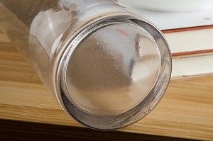 مزهرية زجاجية أسطوانية الشكل عالية الجودة وأنيقة مصنوعة يدويًا - Product Image 6