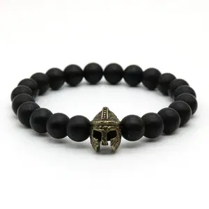 Antieke Gold Plating Charm Maximus Mannen Gladiator Helm Armband Spartan Knight Zwarte Agaat Onyx Bead Sieraden