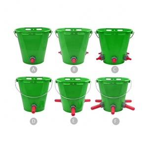 Mangeoire en plastique pour animaux, 4/8l, lait d'agneau, de bœuf, de vache, mangeoire suspendu, avec biberons - Product Image 2