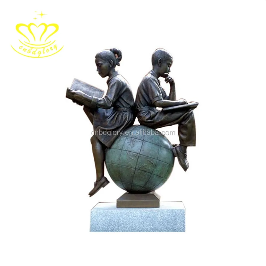 Outdoor campus Garden landscape decoration design Metal art Sculpture Reading Bronze Boy and Girl Statue