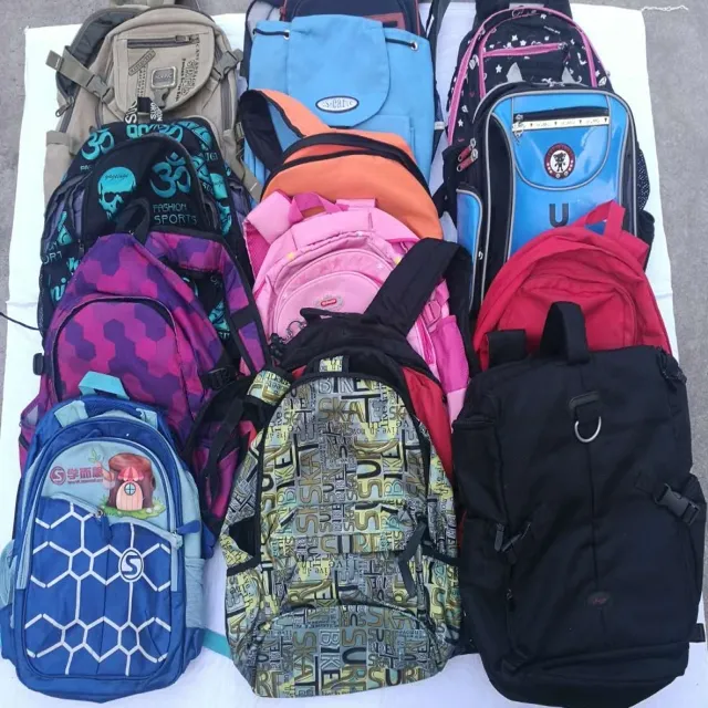 Venta al por mayor utilizado bolsas de la escuela pacas en Italia