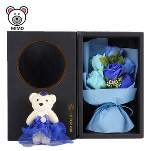 Ramo de <span class=keywords><strong>Flores</strong></span> Artificiales de Jabón Rojo Mini Bonito <span class=keywords><strong>y</strong></span> Económico con MOQ Bajo, Nuevo Ramo de Osito de Peluche para Regalo de San Valentín <span class=keywords><strong>y</strong></span> Boda 2019 - Product Image 4