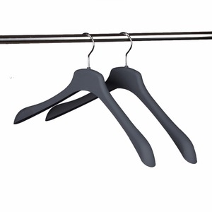 Móc Áo Nhựa Bọc Cao Su Màu Đen Chất Lượng Cao - Product Image 5