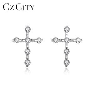 CZCITY Boucles <span class=keywords><strong>d</strong></span>'oreilles <span class=keywords><strong>en</strong></span> argent sterling 925 pour femmes, boucles <span class=keywords><strong>d</strong></span>'oreilles <span class=keywords><strong>en</strong></span> <span class=keywords><strong>forme</strong></span> <span class=keywords><strong>de</strong></span> <span class=keywords><strong>croix</strong></span>, bijoux fins - Product Image 1