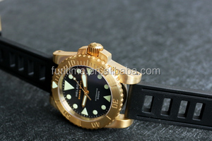 Gli uomini guardano classici orologi automatici Vintage personalizzati zaffiro impermeabile in ottone movimento meccanico - Product Image 3