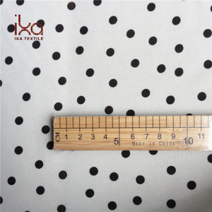 Tessuto Chiffon 100% Poliestere Bianco e Nero, Antistatico e Resistente agli Strappi, 75D con Stampa a Pois 190T per Abbigliamento Bambini - Product Image 5