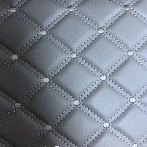 Материал из ПВХ-кожи с шитьем для изготовления чехлов на сиденья автомобиля