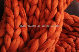 Gigante crudo <span class=keywords><strong>lana</strong></span> de <span class=keywords><strong>merino</strong></span> hilado 100% <span class=keywords><strong>lana</strong></span> de <span class=keywords><strong>merino</strong></span> de 19 micrones <span class=keywords><strong>merino</strong></span> <span class=keywords><strong>lana</strong></span> para brazo de tejer itinerante que teje - Product Image 4