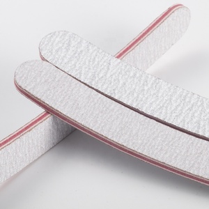 1 adet küçük tırnak törpüsü s çift Mini tampon zımpara 100/180 tek kullanımlık manikür araçları ay şekli kırmızı iç tırnak törpüsü toptan - Product Image 4