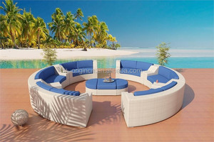 Desain Modern 12 bagian kursi putih furnitur taman luar ruangan besar cara santai rotan <span class=keywords><strong>sofa</strong></span> bulat besar
