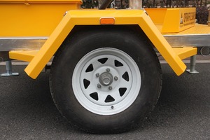 Cartello Stradale a LED Solare OPTRAFFIC, Tabellone Elettronico per Messaggi, Schermo LED Mobile per Esterni, Cartello Pubblicitario per il Traffico, Rimorchio VMS - Product Image 5