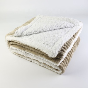 Super Soft Oversized 100% Polyester Plush Red Velvet Sherpa <strong>Throw</strong> <strong>Blanket</strong> <strong>Black</strong> - Product Image 3