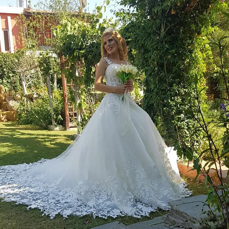 FA141 Vestidos White Wedding Dresses 2022 Spaghetti Backless Sleeveless Tulle robe Fancy Lace Applique Princess Bride Dress