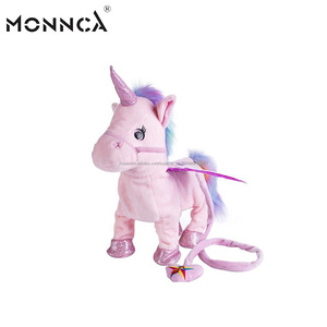 Stock venta al por mayor de canto caminar unicornio de juguete de felpa con alas cuerdas - Product Image 3