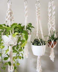 Macramé Hecho a Mano Estilo 2020, Colgador de Macetas de Tela 100% Algodón, Diseño Moderno y Elegante para Decoración del Hogar, Jardín y Balcón - Product Image 1