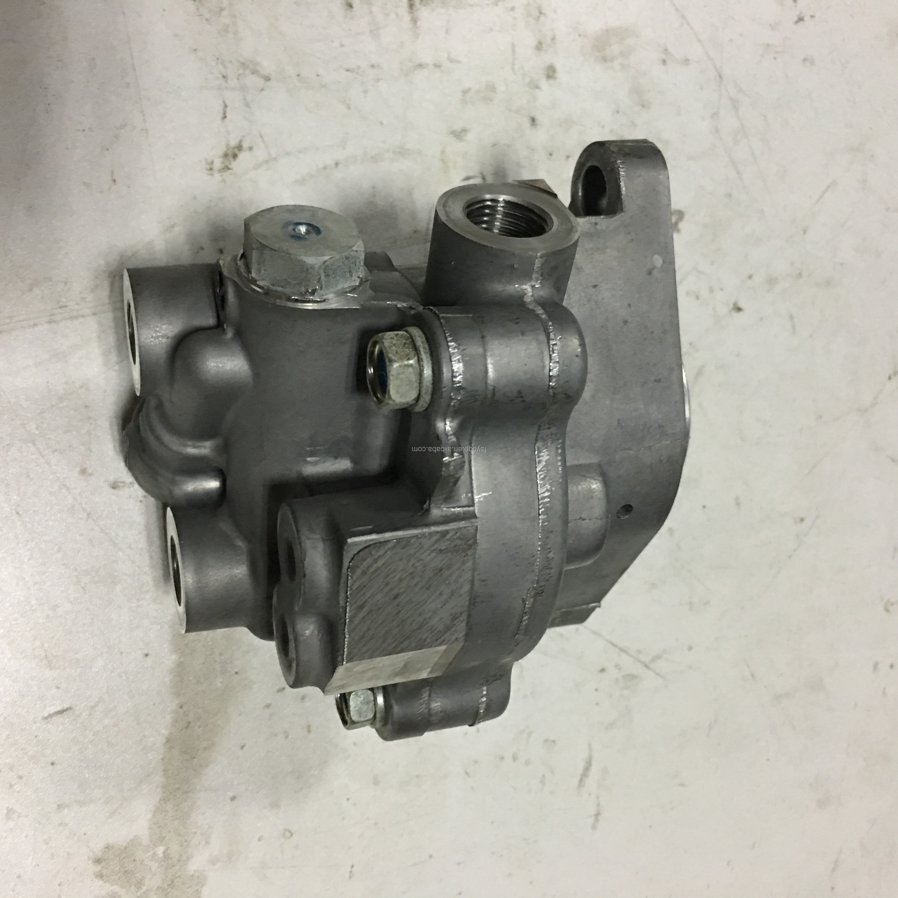 QUON GW GE13 GEB3 用 日産 UD トラック部品 フューエルフィードポンプ