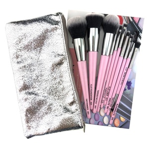 Set di 10 Pennelli da Trucco in Alluminio Lucido Rosa, Personalizzabili con il Tuo Marchio, Ideali per Viaggi, in Confezione da 10 Pezzi - Product Image 6