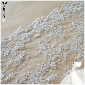 Fabricant chinois brodé <span class=keywords><strong>Alencon</strong></span> blanc perlé dentelle tissu pour robe de mariée - Product Image 4