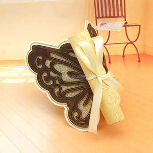 เลเซอร์ตัดผีเสื้อไม้เลื่อนคำเชิญงานแต่งงานด้วยริบบิ้นทอง - Product Image 4