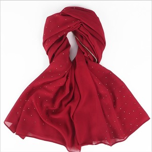 Sciarpa da donna lunga primavera ed estate all'ingrosso moda Malaysia Indonesia perla in Chiffon monocromatico <span class=keywords><strong>scialle</strong></span> con diamanti - Product Image 3