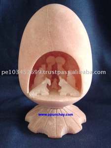 Crèche traditionnelle péruvienne en céramique d'albâtre rose artisanale, modèle en plastique - Product Image 1