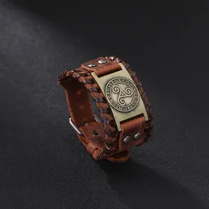 Großhandel amulett rote tasche-2019 neue Mode Breiten Leder Talisman Amulett Schmuck Armband Armreif Mantra Snap Viking Armband