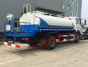 Camion d'eau Howo avec tête de pulvérisation, réservoir d'eau 10000l, grosse remise - Product Image 3
